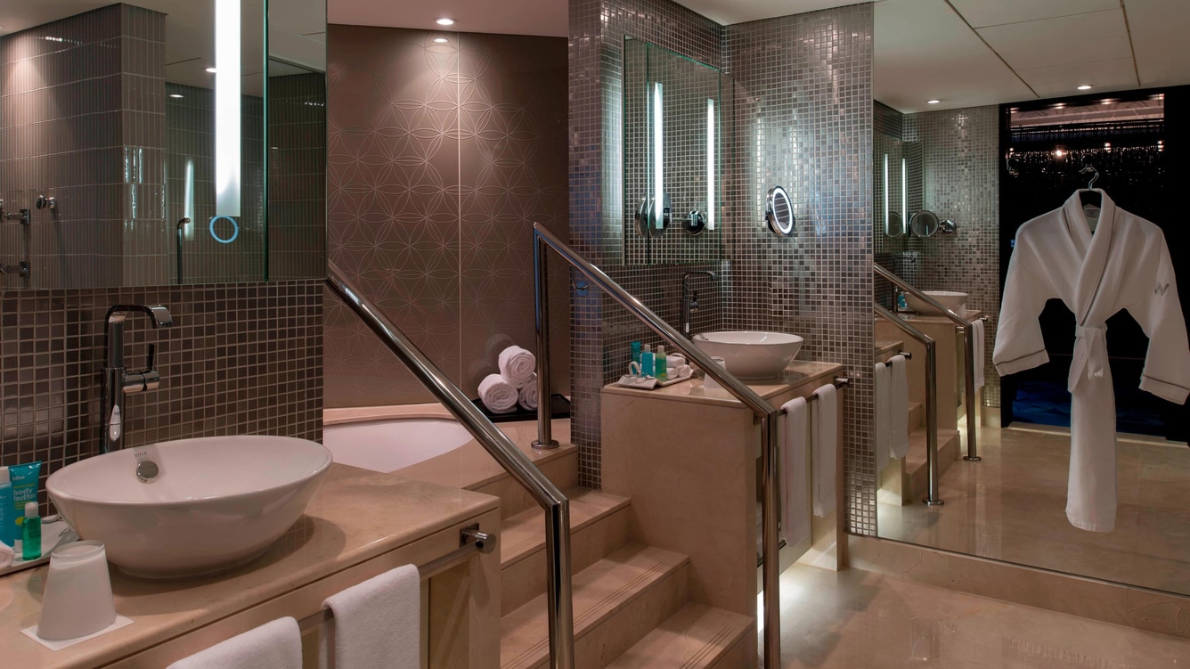 EWOW Suite - Bathroom