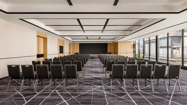 Meeting room with theater seating and views