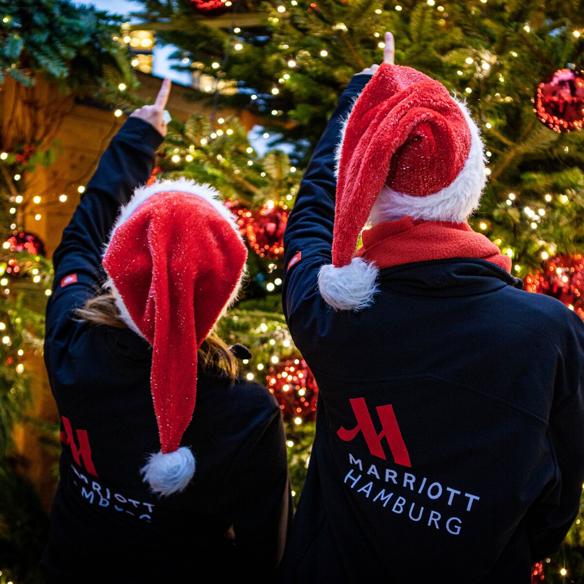 christmas market, couple, tree, decorations