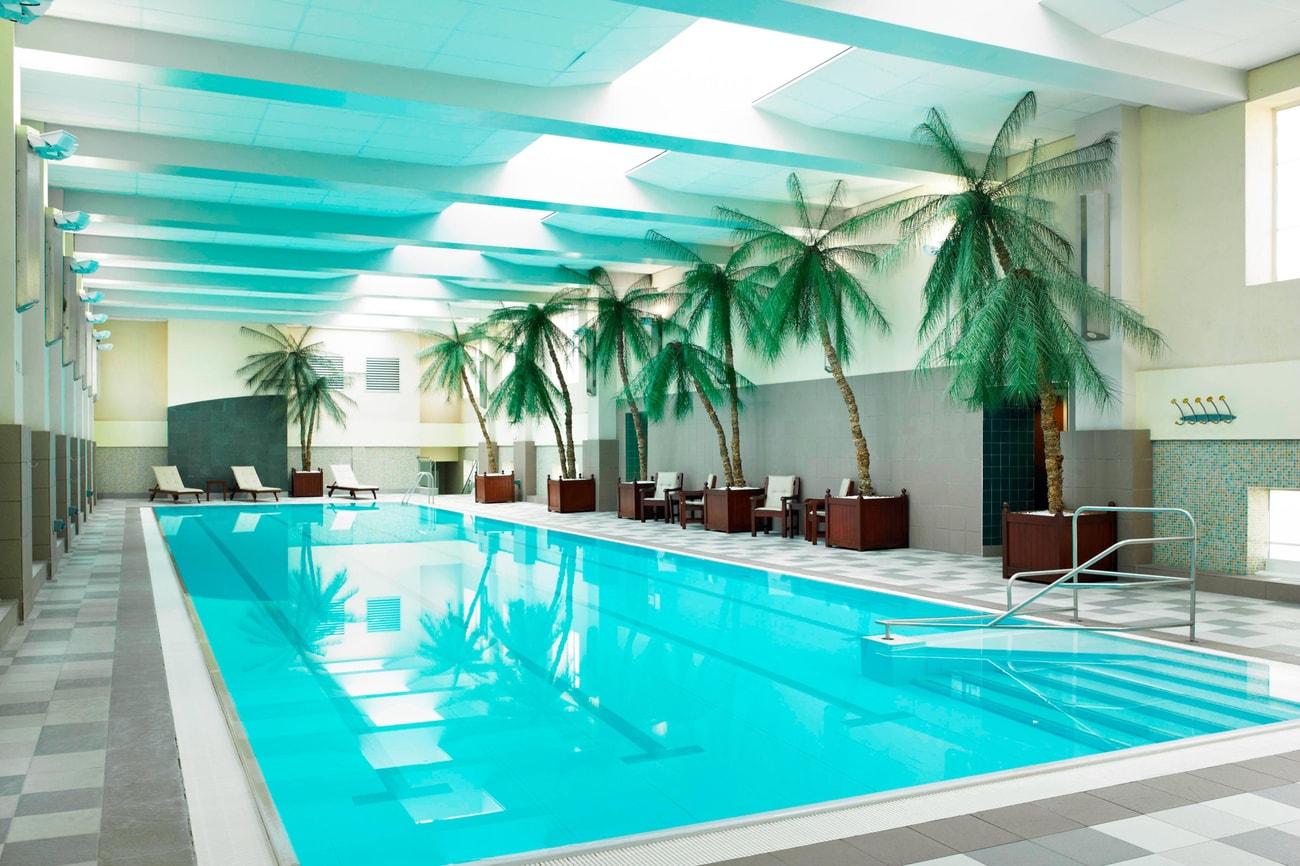 伦敦室内泳池酒店