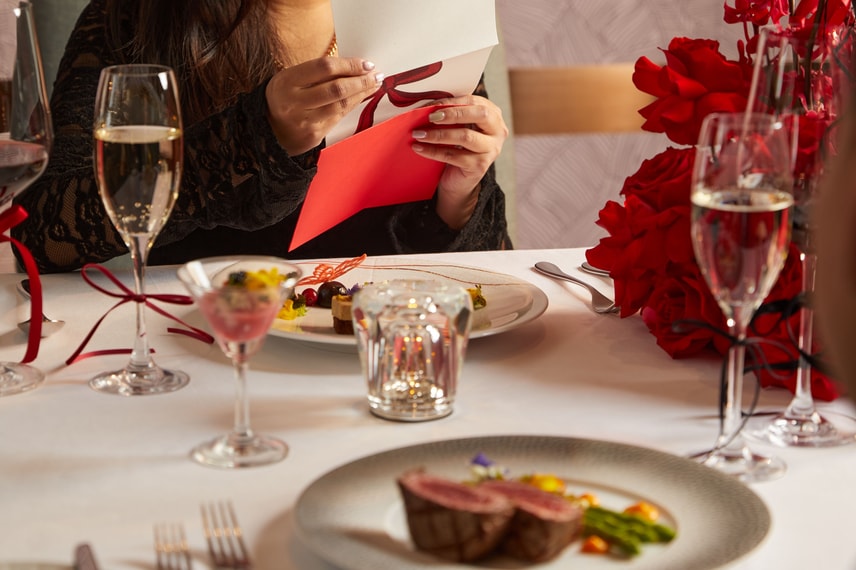 Intimate restaurant ambiance