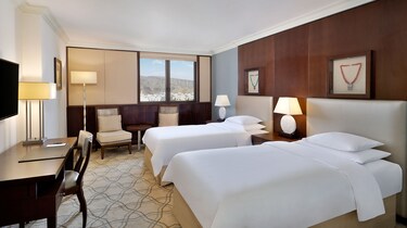 Twin/Twin Club Guest Room