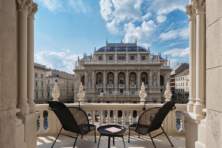 W Budapest Hotel, Extreme WOW Suite  