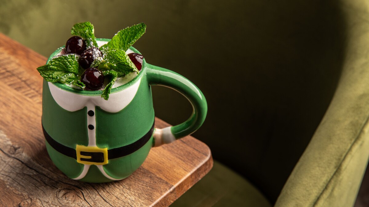 Green elf mug with cocktail