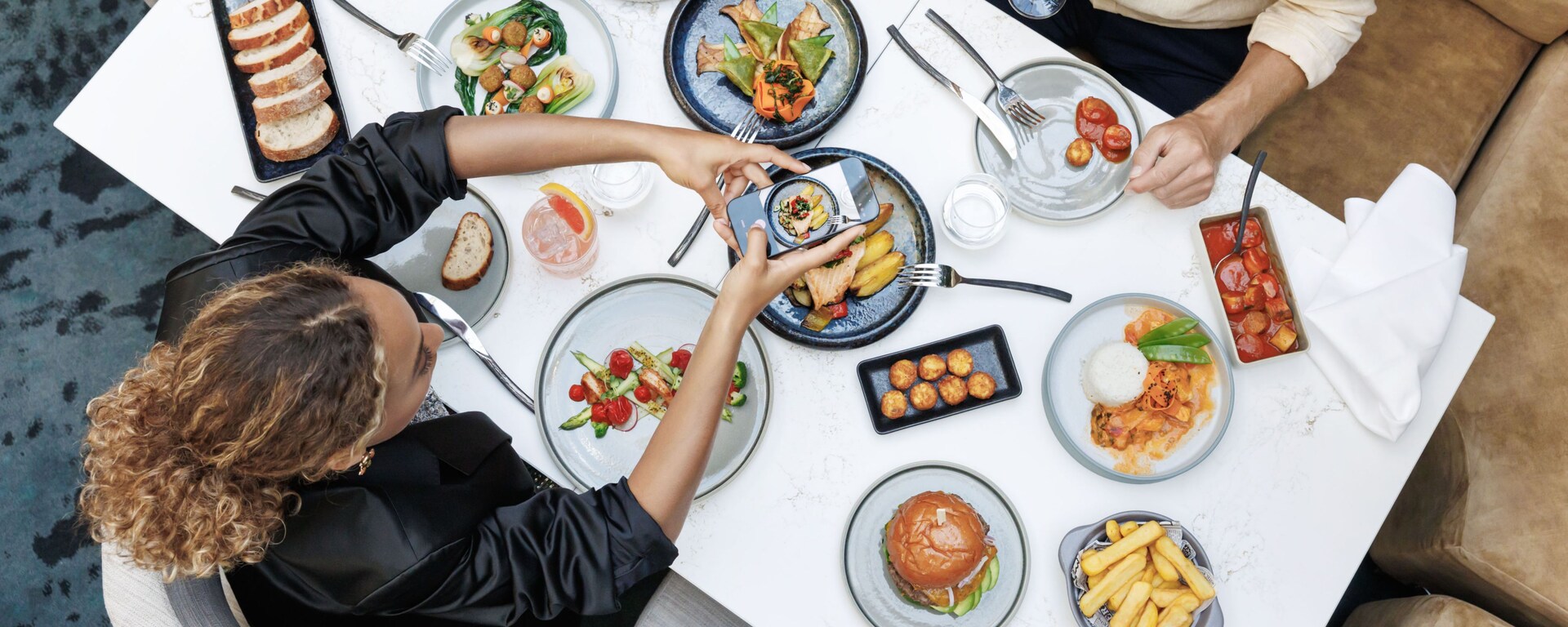 Main Tapas Lounge共享风味美馔
