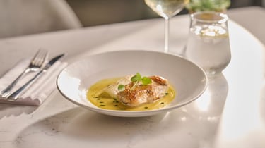 Salmon, fregola, water, white wine, cutlery