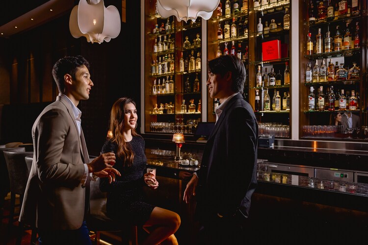 Bar vibes at The St. Regis Bar 