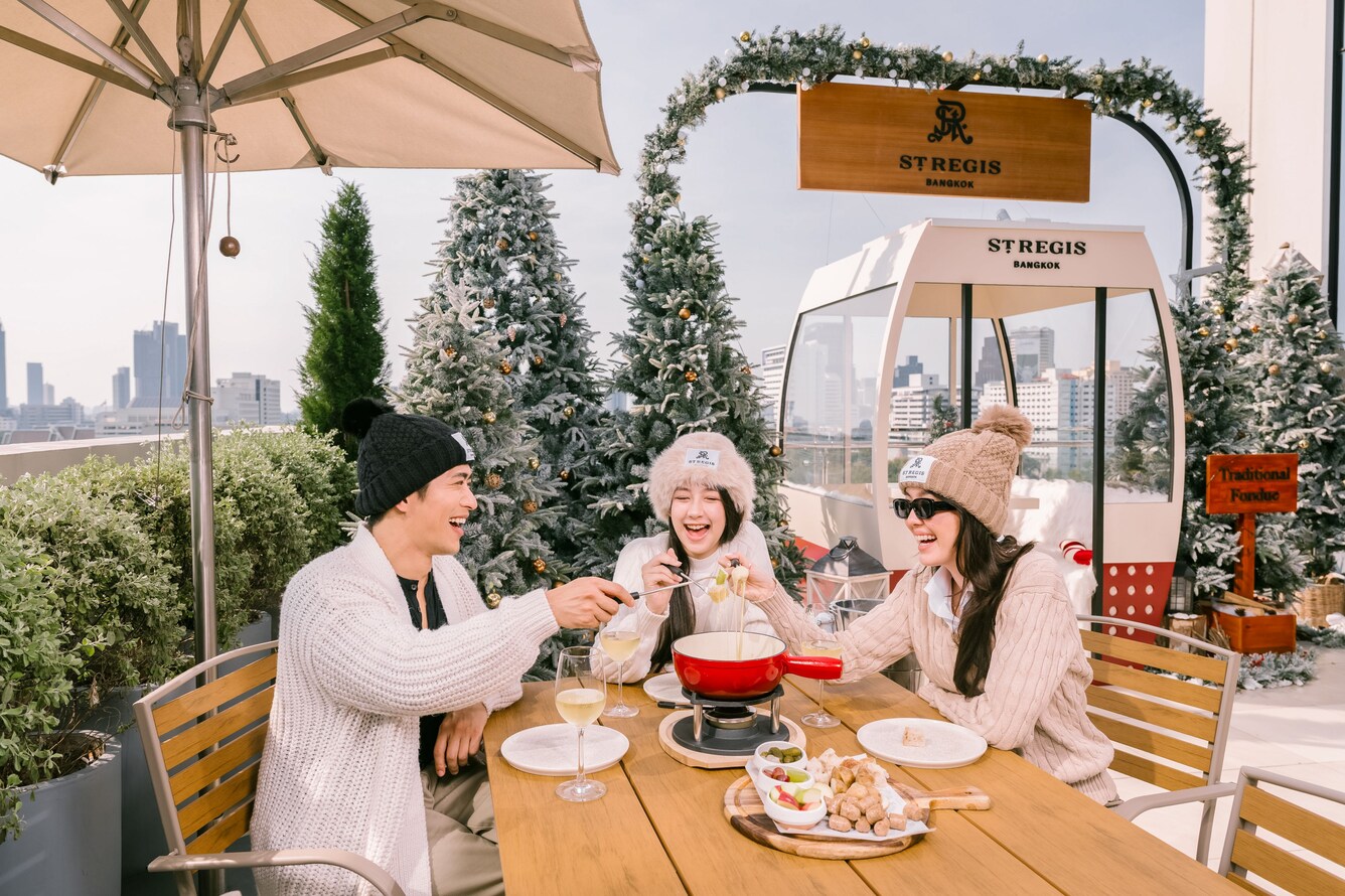 曼谷瑞吉酒店节日滑雪后活动